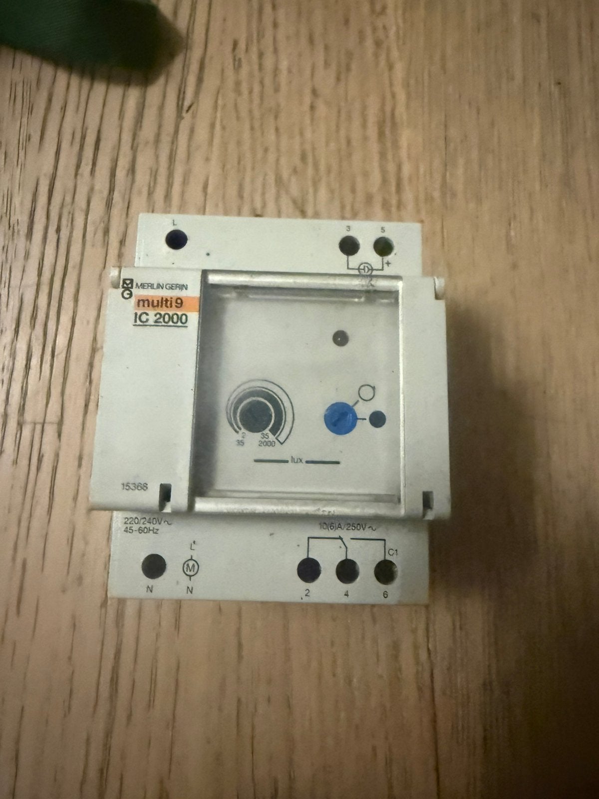 Merlin gerin Multi 9 IC 2000 elektronische schakelaar, Doe-het-zelf en Verbouw, Ophalen of Verzenden, Zo goed als nieuw