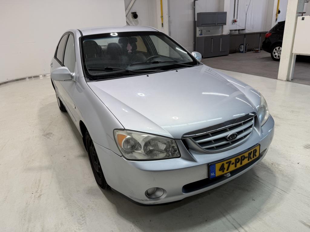 Kia Cerato 1.6-16V LX (bj 2004), Auto's, Kia, Cerato, Gebruikt, 1599 cc, 4 cilinders