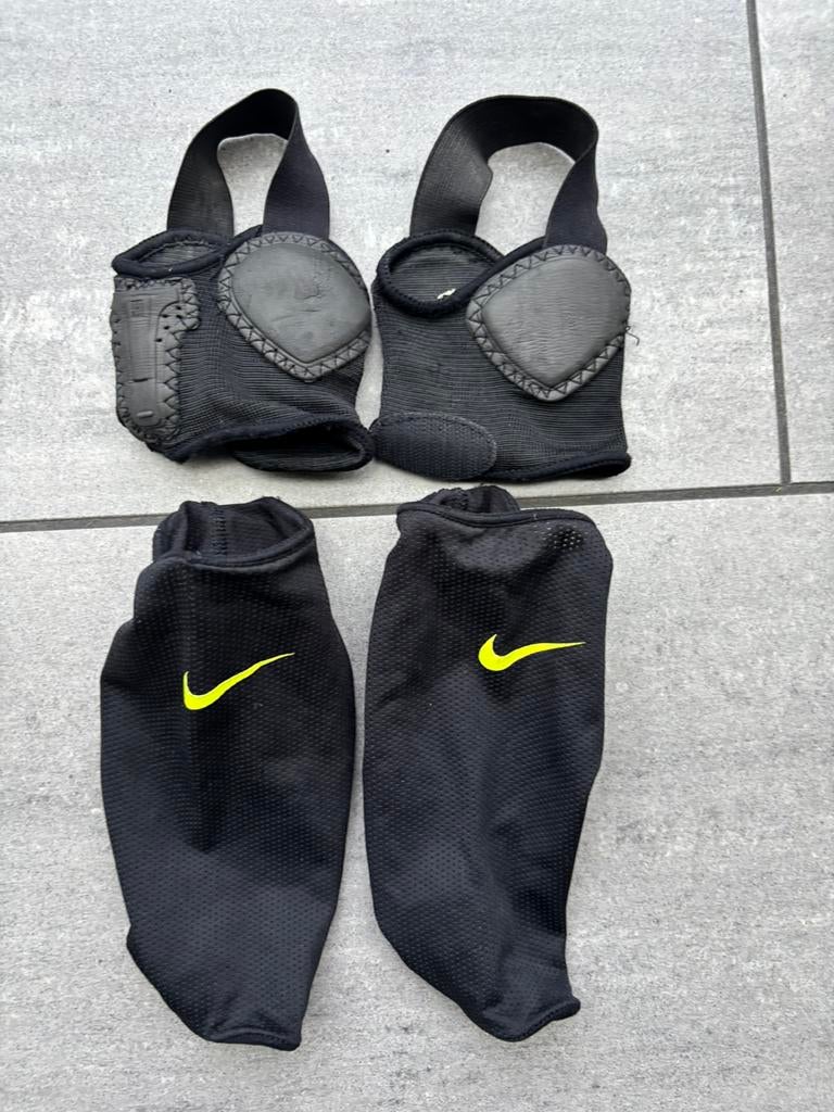 Nike scheenbeschermers houders, Ophalen of Verzenden, Zo goed als nieuw, Overige typen