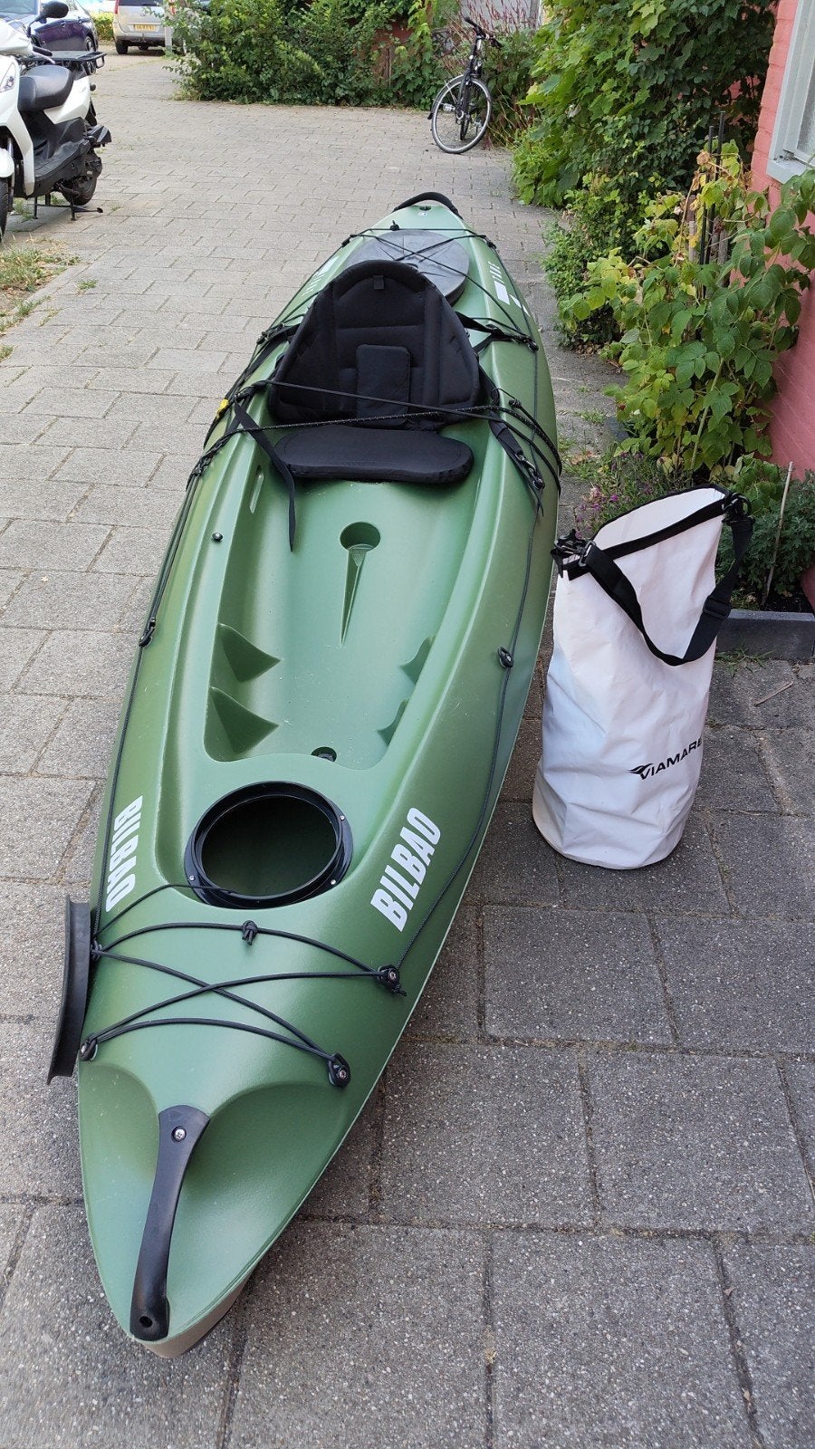 Bilbao Kajak met trolley en peddel en stoel, Watersport en Boten, Ophalen, Gebruikt, Eén persoon, Met peddels