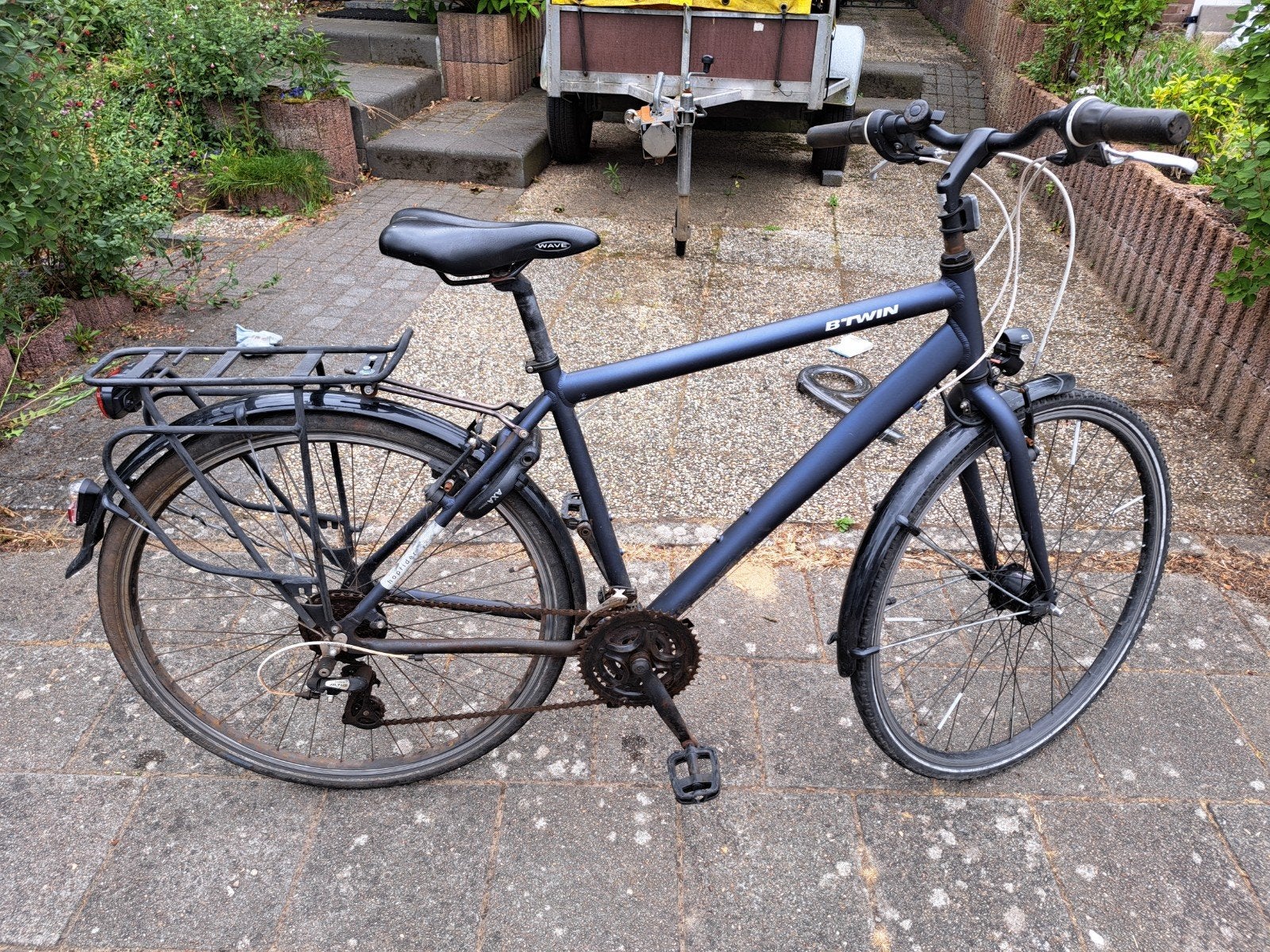 Gratis: Goede B'Twin heren / jongens fiets met wat werk, Fietsen en Brommers, 28 inch, Gebruikt, Velgrem, 49 tot 53 cm