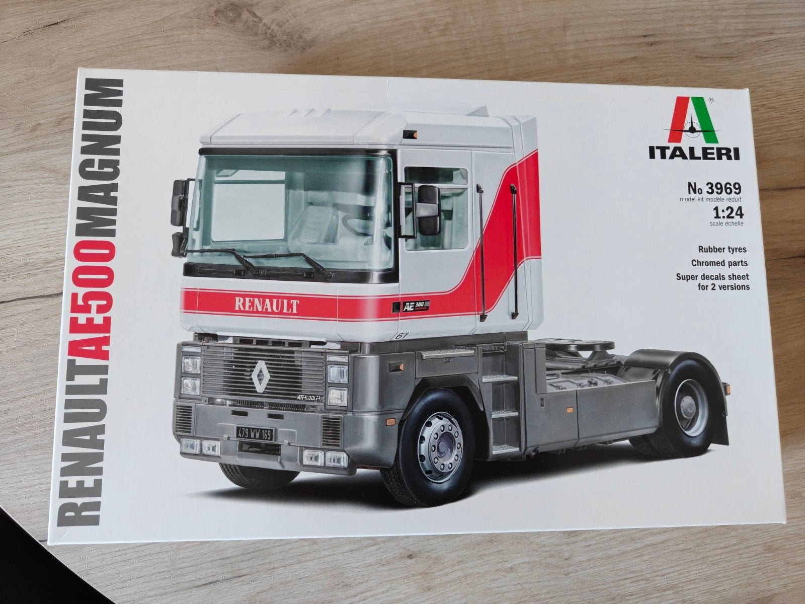 italeri Renault AE500 1:24, Ophalen of Verzenden, Nieuw, Truck, Italeri