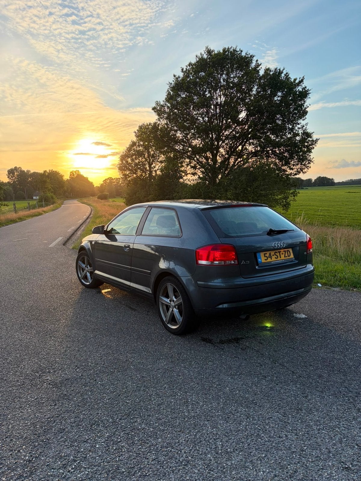Audi A3 1.6 75KW 3D 2006 Grijs 267.000 KM (V.O.V.), Auto's, Audi, Voorwielaandrijving, 4 cilinders, 1200 kg, Particulier