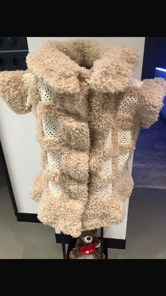 Nieuw!!!Gehaakte Bodywarmer Teddy maat s, Ophalen, Nieuw, Maat 36 (S), Beige