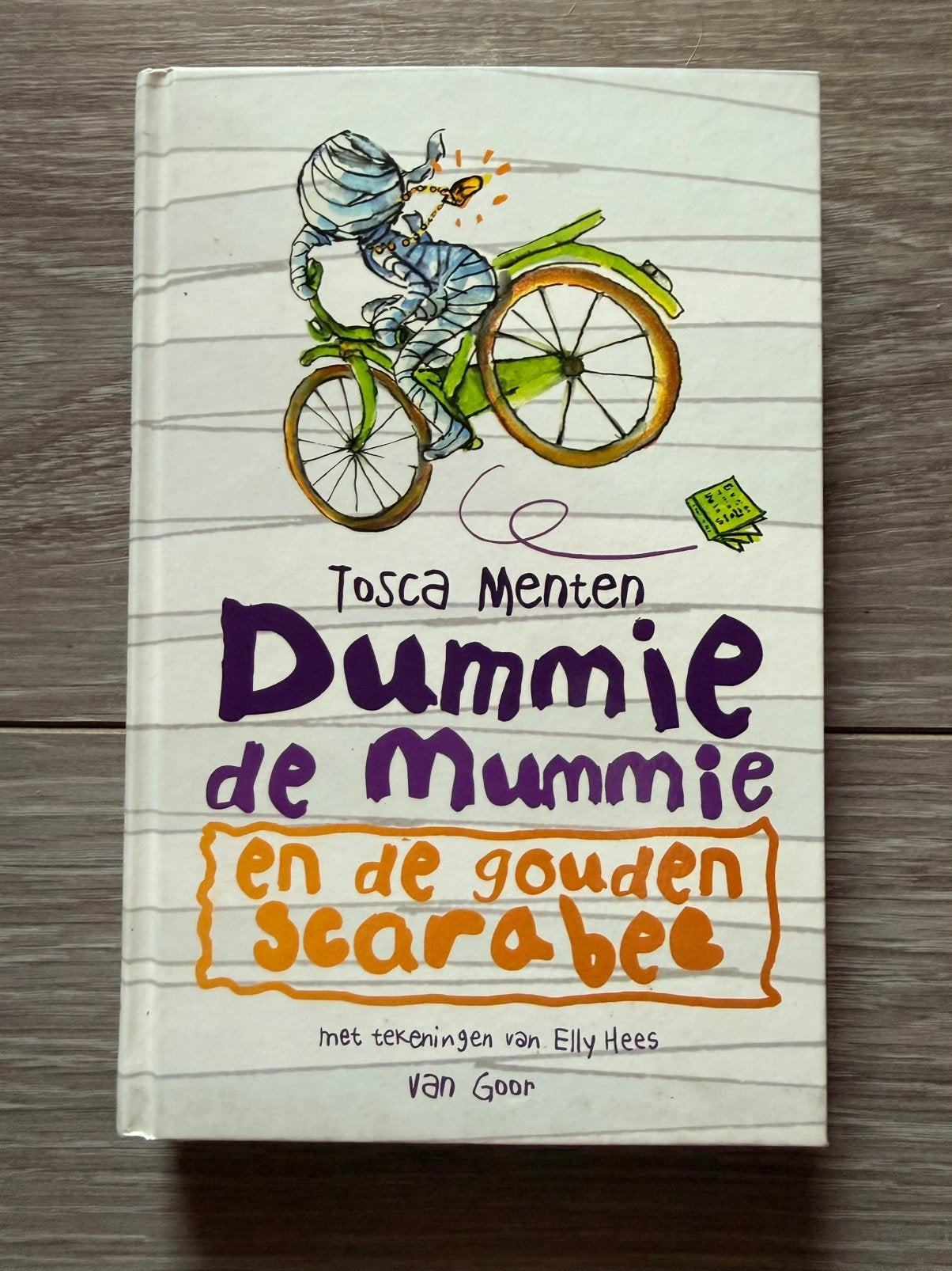 Dummie de mummie en de gouden scarabee van Tosca Menten, Ophalen of Verzenden, Zo goed als nieuw, Verhalen