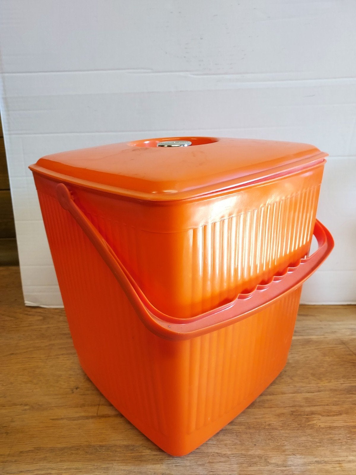 Vintage oranje emmer met deksel € 12,50, Ophalen of Verzenden