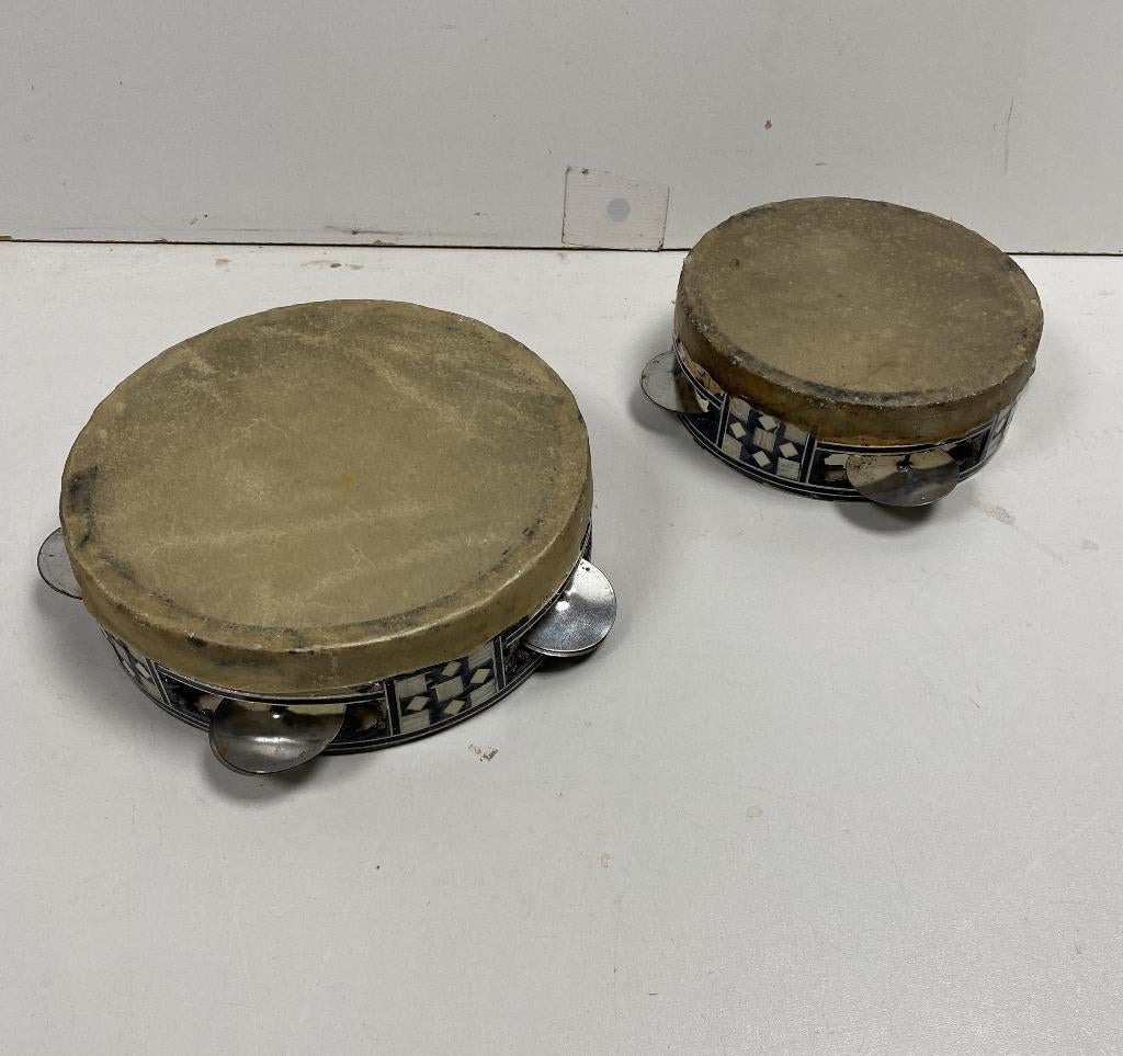 2 vintage tamboerijnen, Muziek en Instrumenten, Percussie, Gebruikt, Ophalen of Verzenden, Melodische percussie, X
