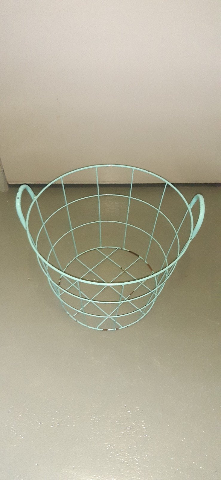 houtmand brocante metaal hoogte 30 cm, Ophalen