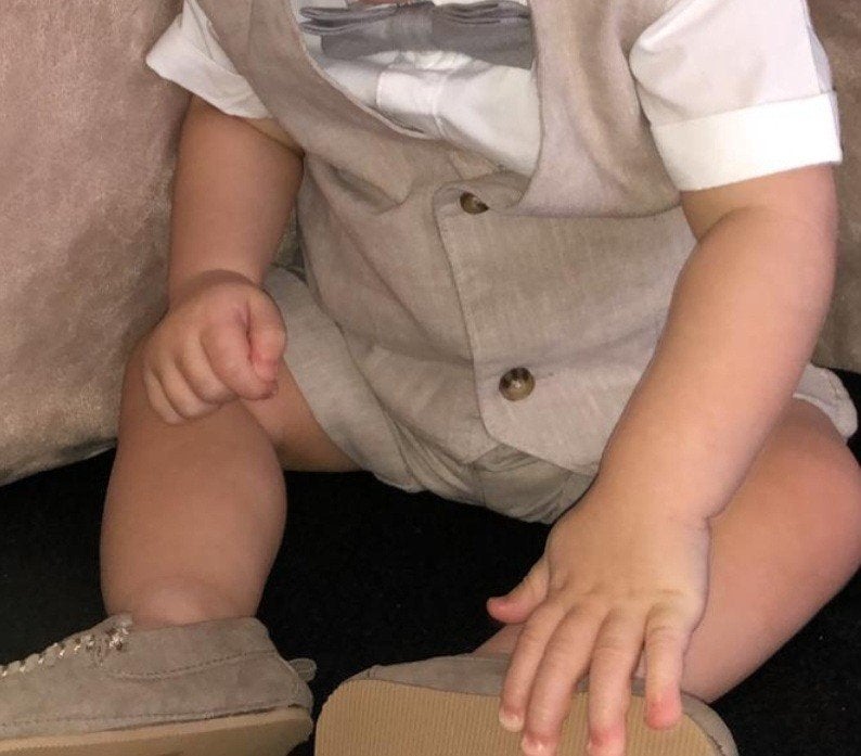 Baby kleding gilet setje maat 74 broek beige babykleding set, Kinderen en Baby's, Babykleding | Maat 74, Verzenden, H&M, Zo goed als nieuw