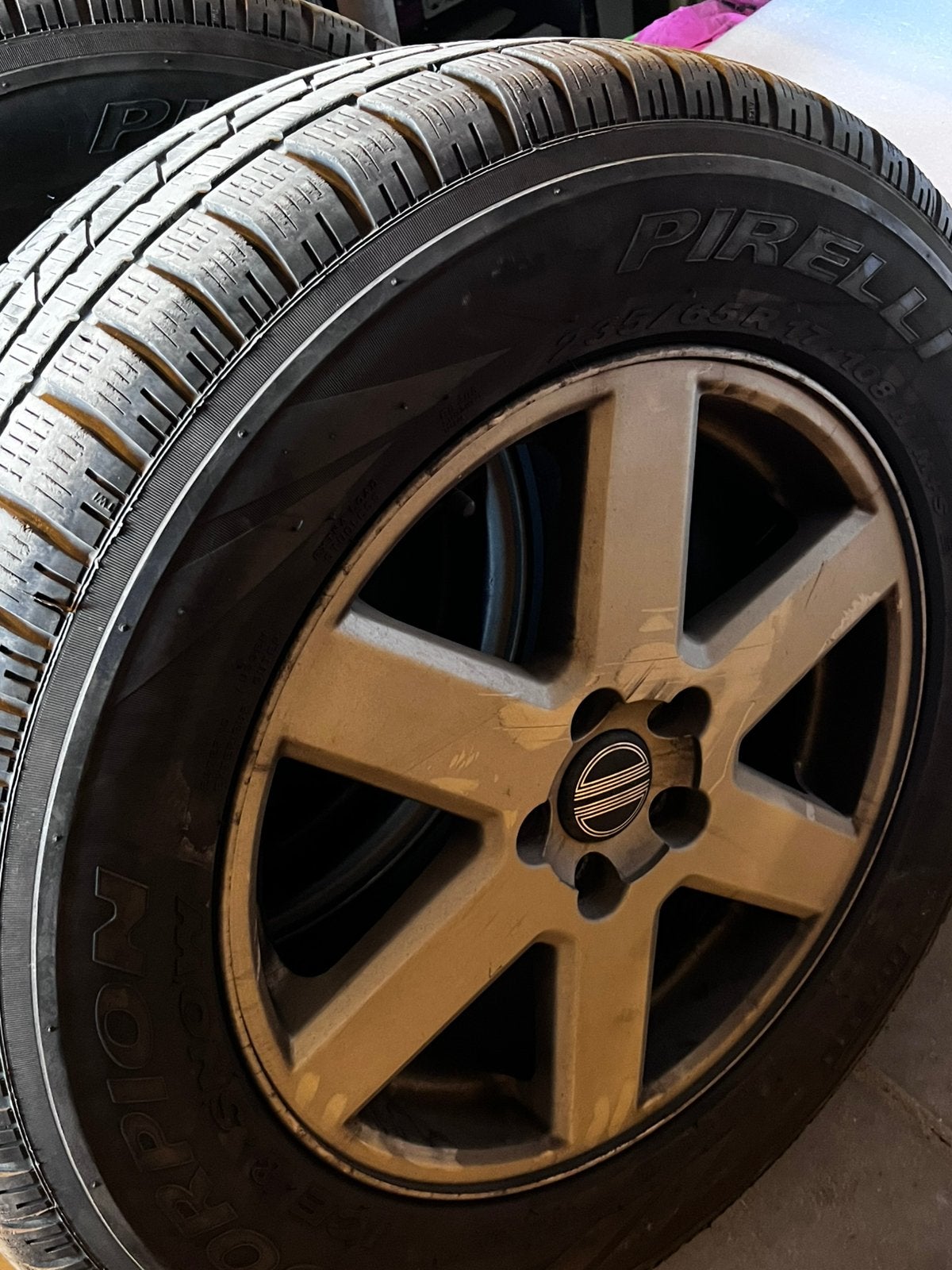Banden met velgen 236-65-17 Volvo, Auto-onderdelen, Banden en Velgen, 17 inch, 235 mm, Winterbanden