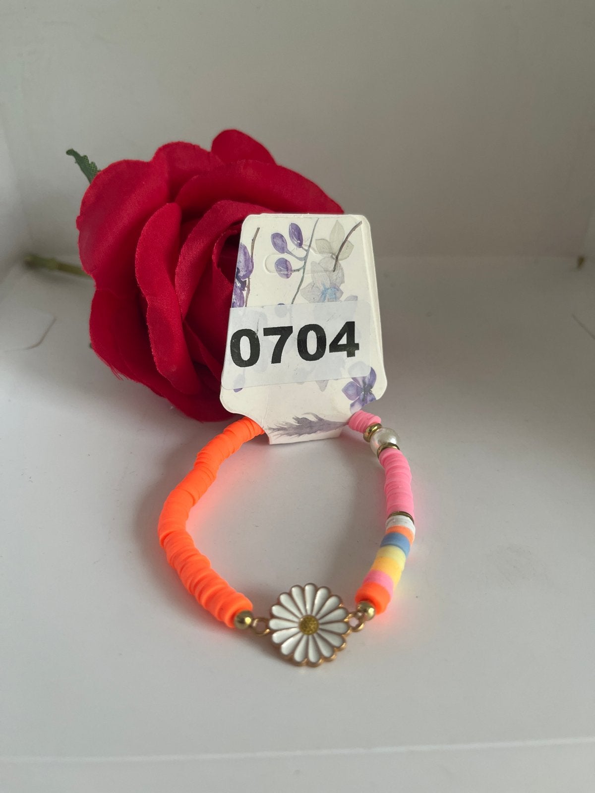 Kleurrijke Armband met Madeliefje Hanger, Sieraden, Tassen en Uiterlijk, Armbanden, Overige kleuren, Verzenden, Kunststof of Plastic