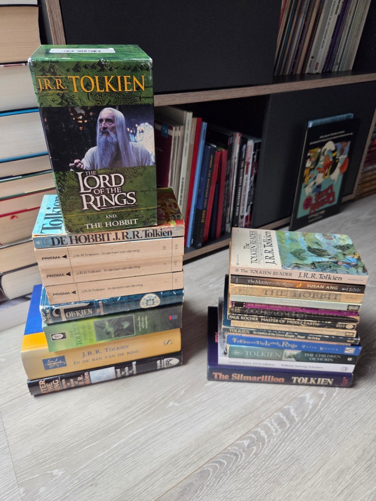 Tolkien - Grote verzameling boeken, Ophalen of Verzenden, Gelezen