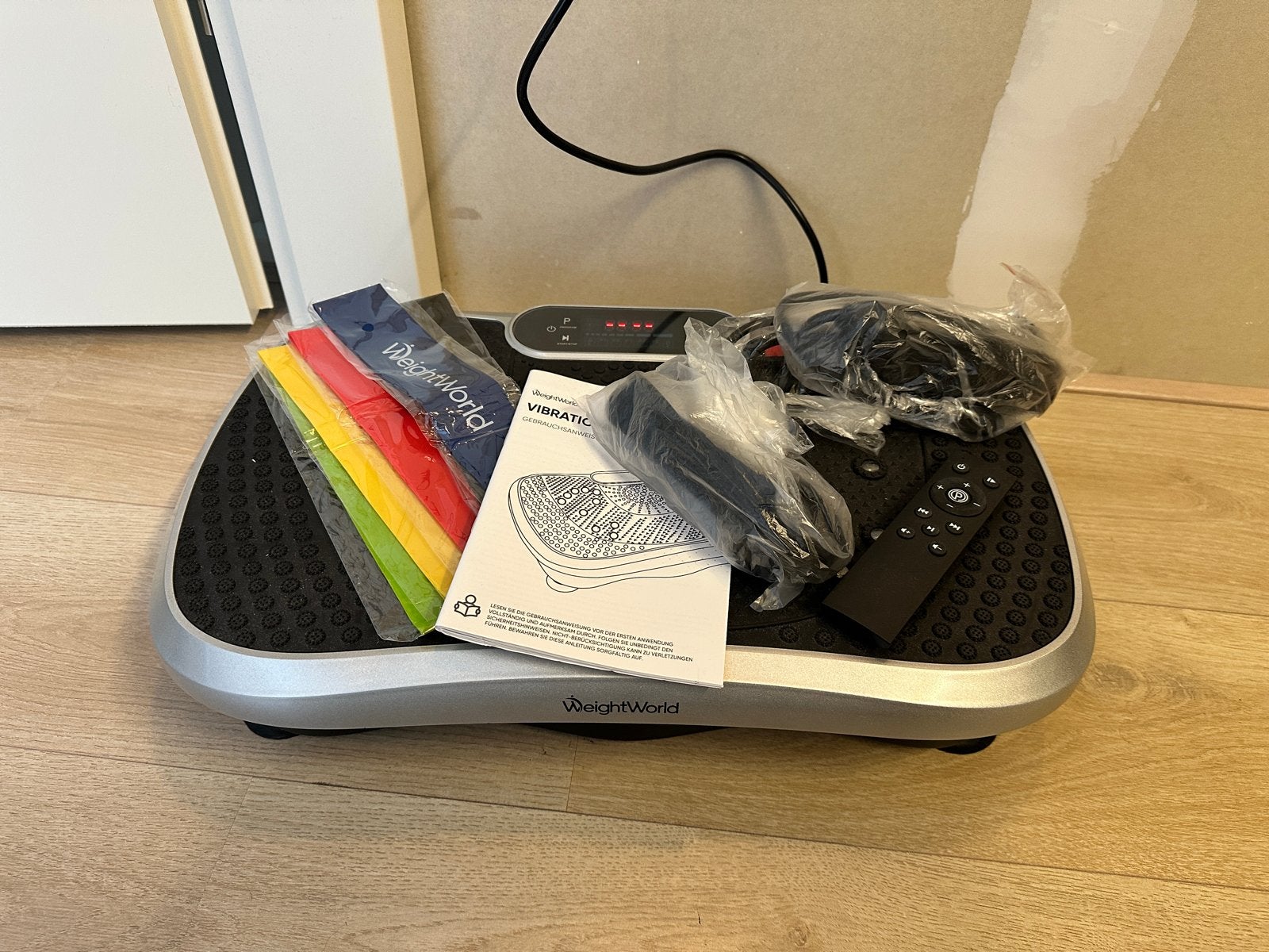 WeightWorld Vibratieplaat met weerstandsbanden en afstandsbe, Ophalen, Zo goed als nieuw, Armen, Overige typen