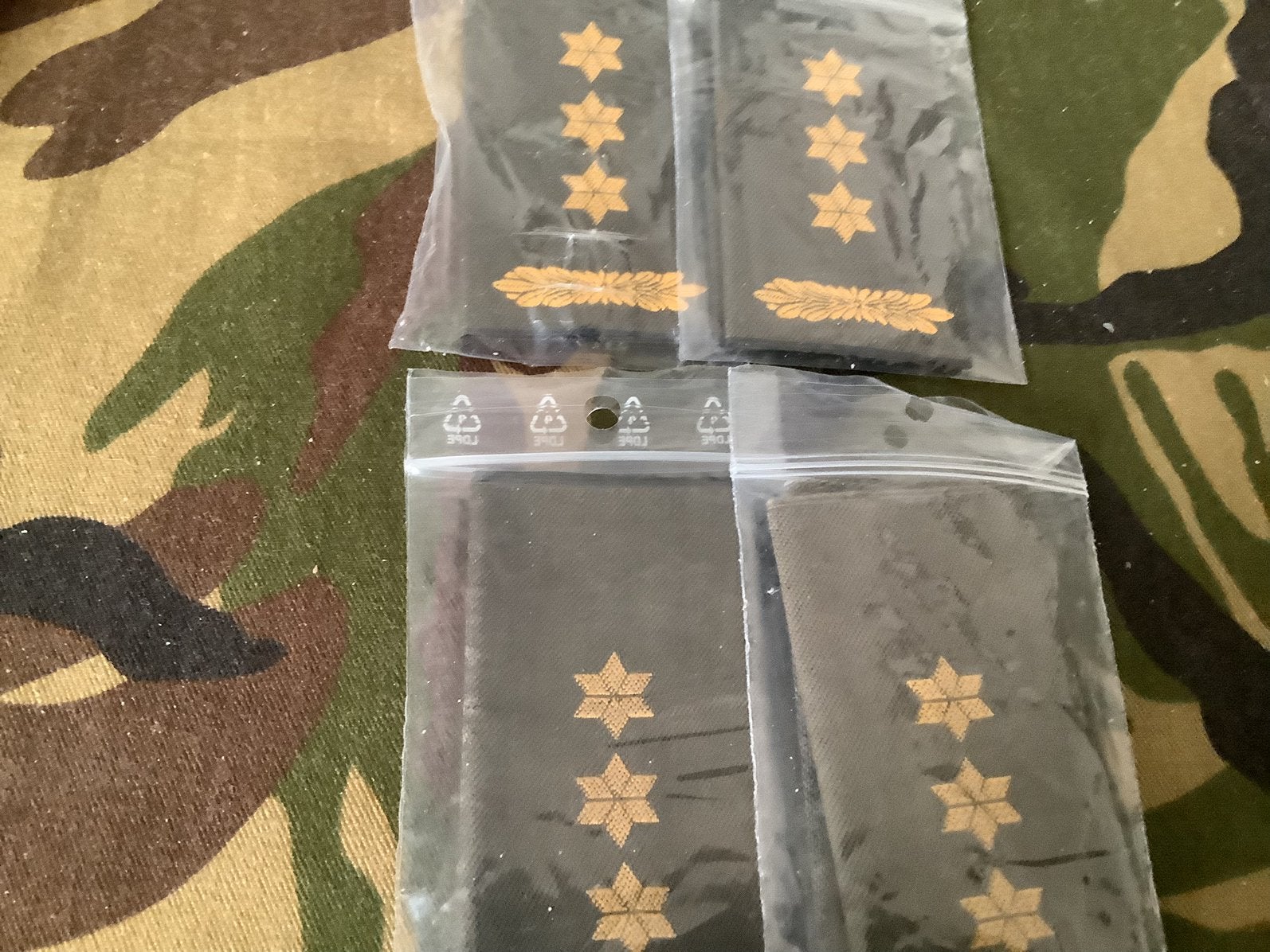 Diverse sets rangen, Verzamelen, Militaria | Algemeen, Verzenden, Landmacht, Nederland, Embleem of Badge