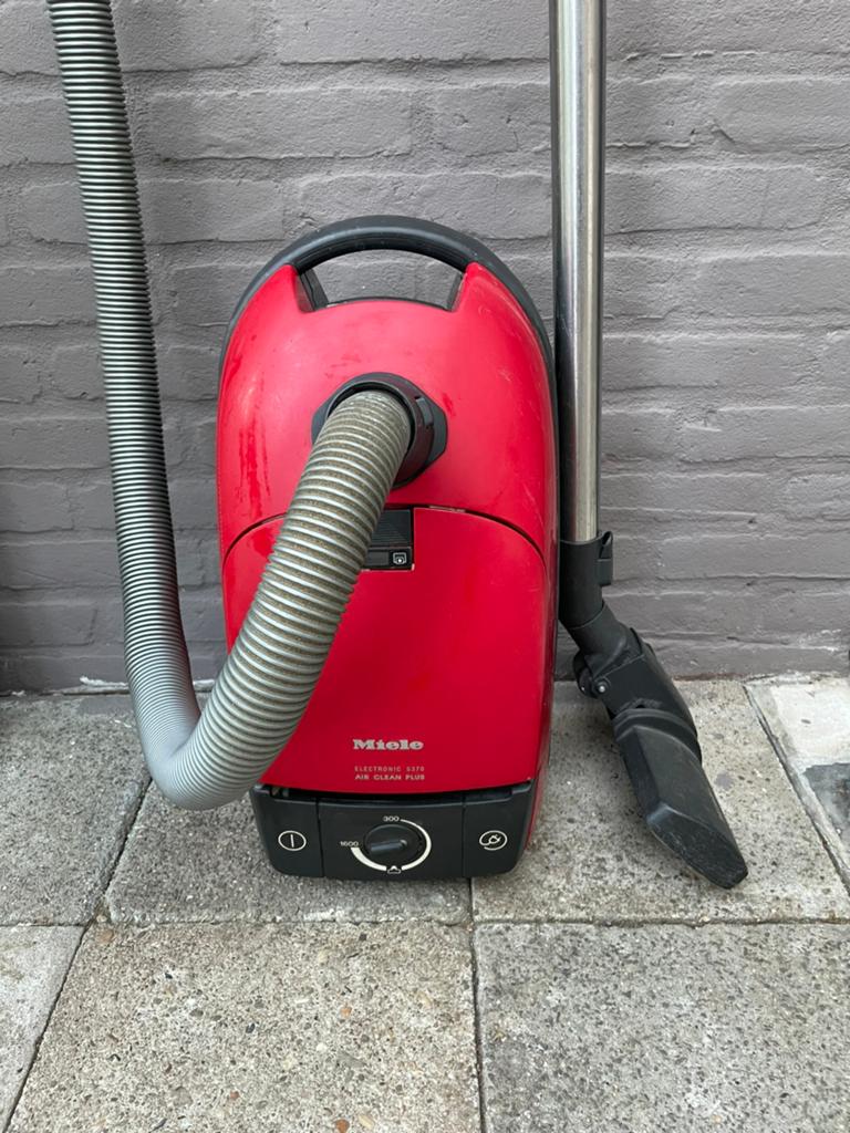 Miele Electronic S370 Air Clean Plus stofzuiger 1600 Watt, Witgoed en Apparatuur, Stofzuigers, Gebruikt, Miele, Geschikt voor harde vloeren