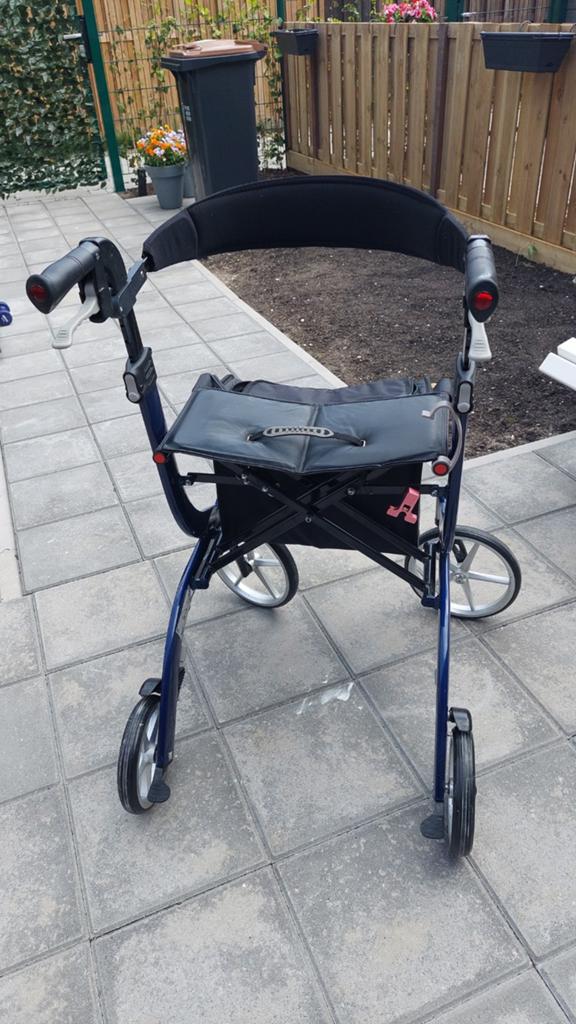Blauwe rollator van het merk Travixx, Diversen, Ophalen