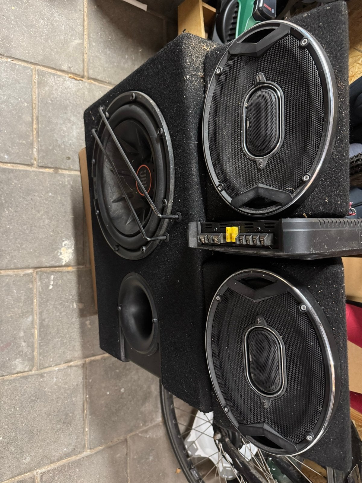 JBL Subwoofer met versterker + 2 GTO speakers, Ophalen, Gebruikt