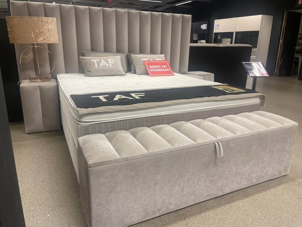 Foto 3 van Boxspring Opberg bed met matras va €595