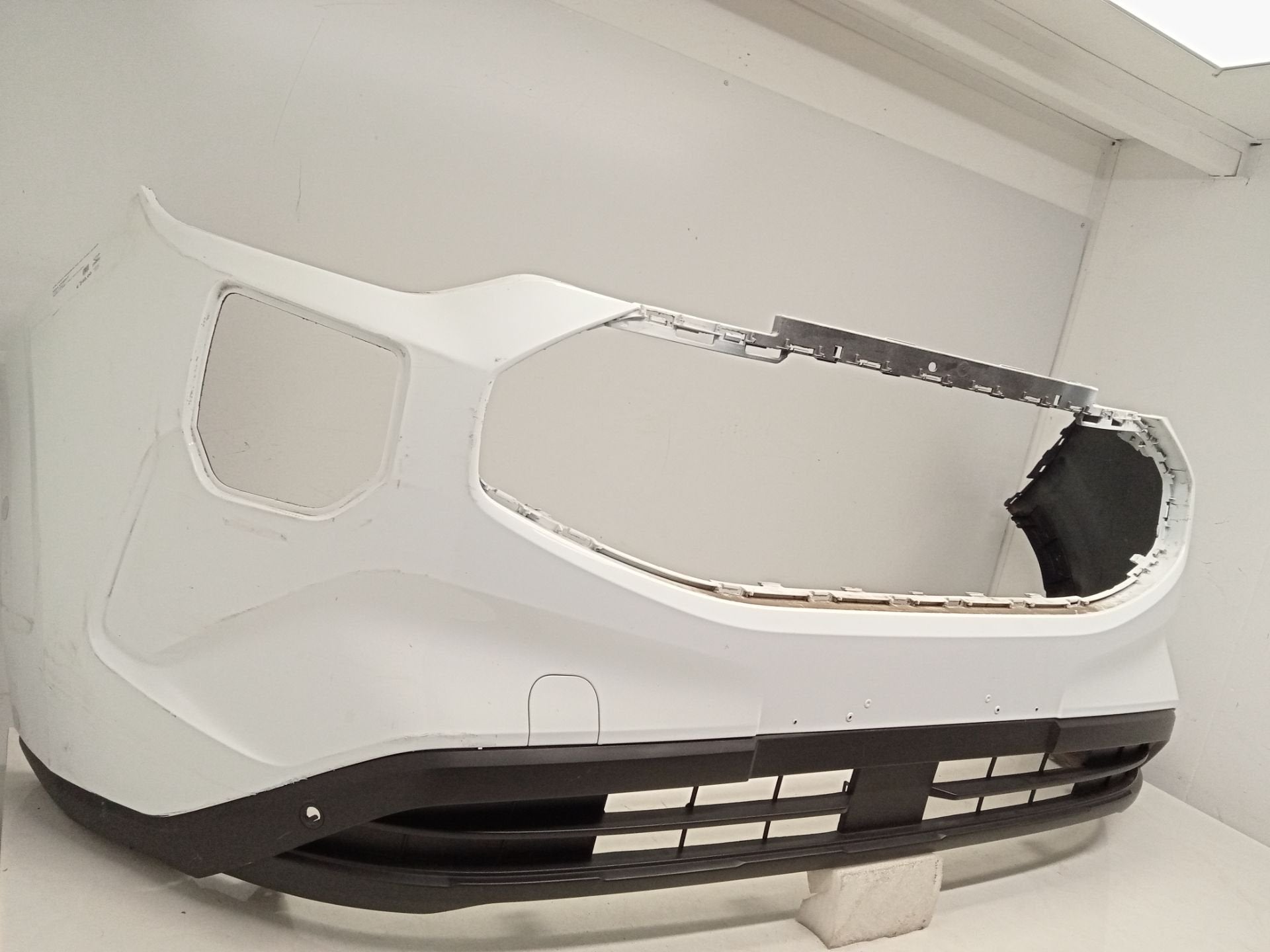Ford Transit Voorbumper 2023+ pz31-17f003-f Origineel, Gebruikt, Info@ford.com, Ophalen of Verzenden, Ford
