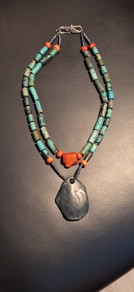 Ketting van koraal, turquoise, zoetwaterparels, Overige kleuren, Ophalen of Verzenden, Zo goed als nieuw, Steen of Mineraal