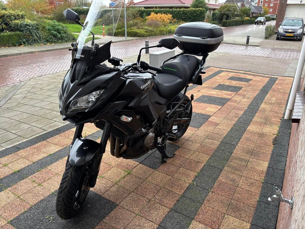 Kawasaki Versys 1000 (2018) - Weinig kilometers, sportuitlaa, Motoren, Motoren | Kawasaki, Sportuitlaat, 4 cilinders, Motorrijbewijs A