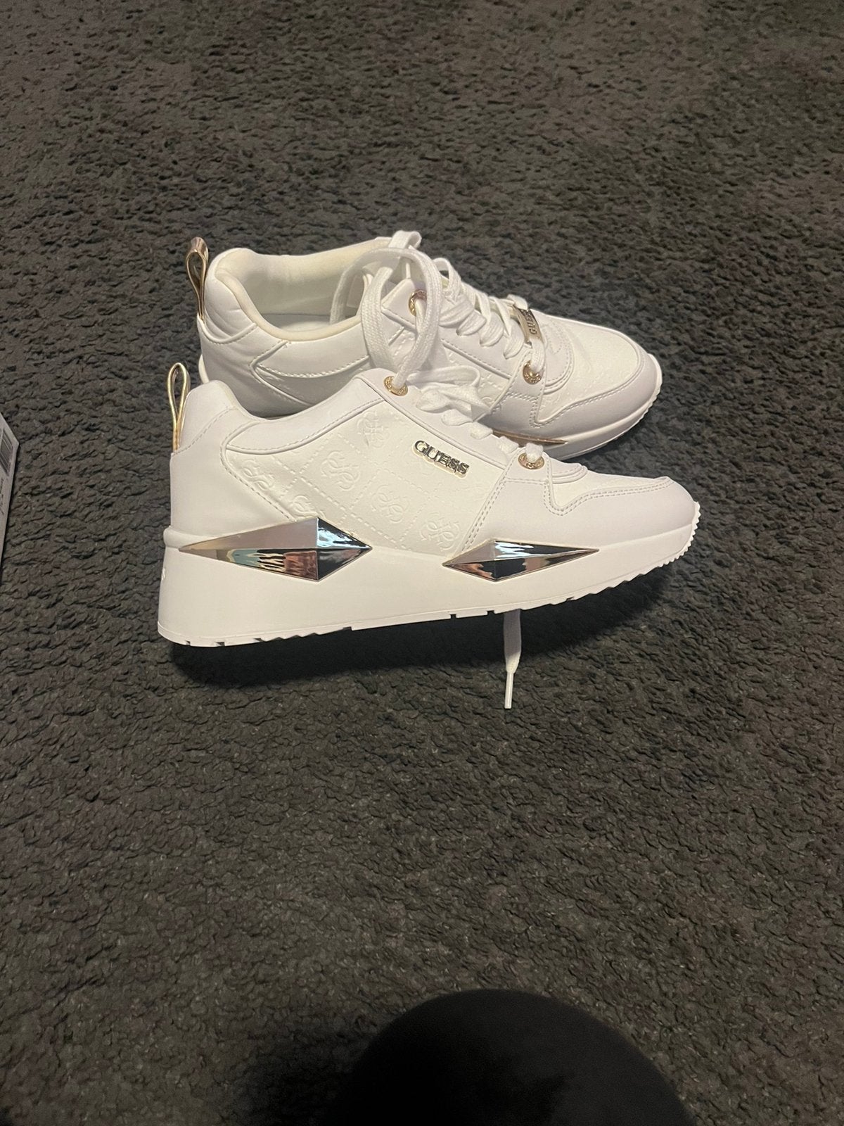 Guess sneaker, Kleding | Dames, Ophalen, Zo goed als nieuw, Zwart, Sneakers of Gympen