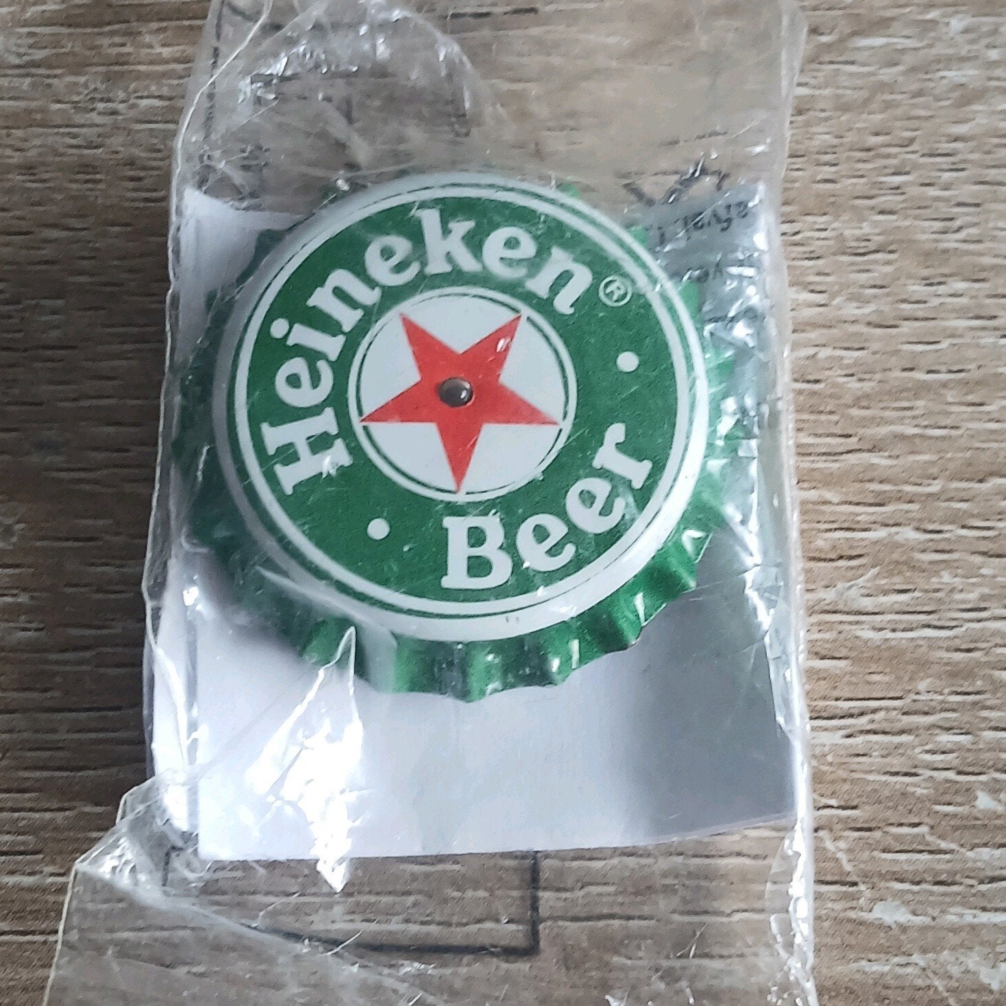 Heineken speld met lampje kroonkurk nieuw in verpakking, Ophalen of Verzenden, Nieuw, Overige typen, Heineken