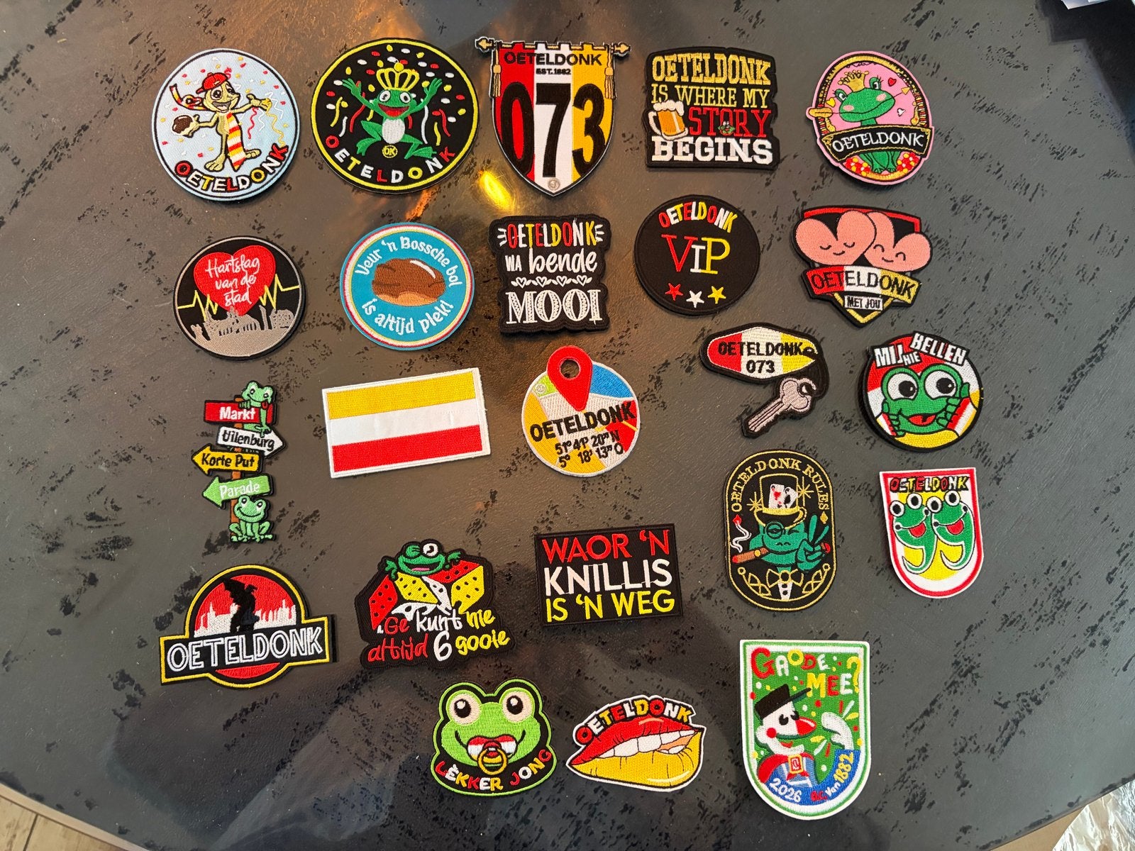 Oeteldonk Strijkemblemen - Diverse Carnaval Emblemen, Ophalen of Verzenden, Nieuw, Carnaval