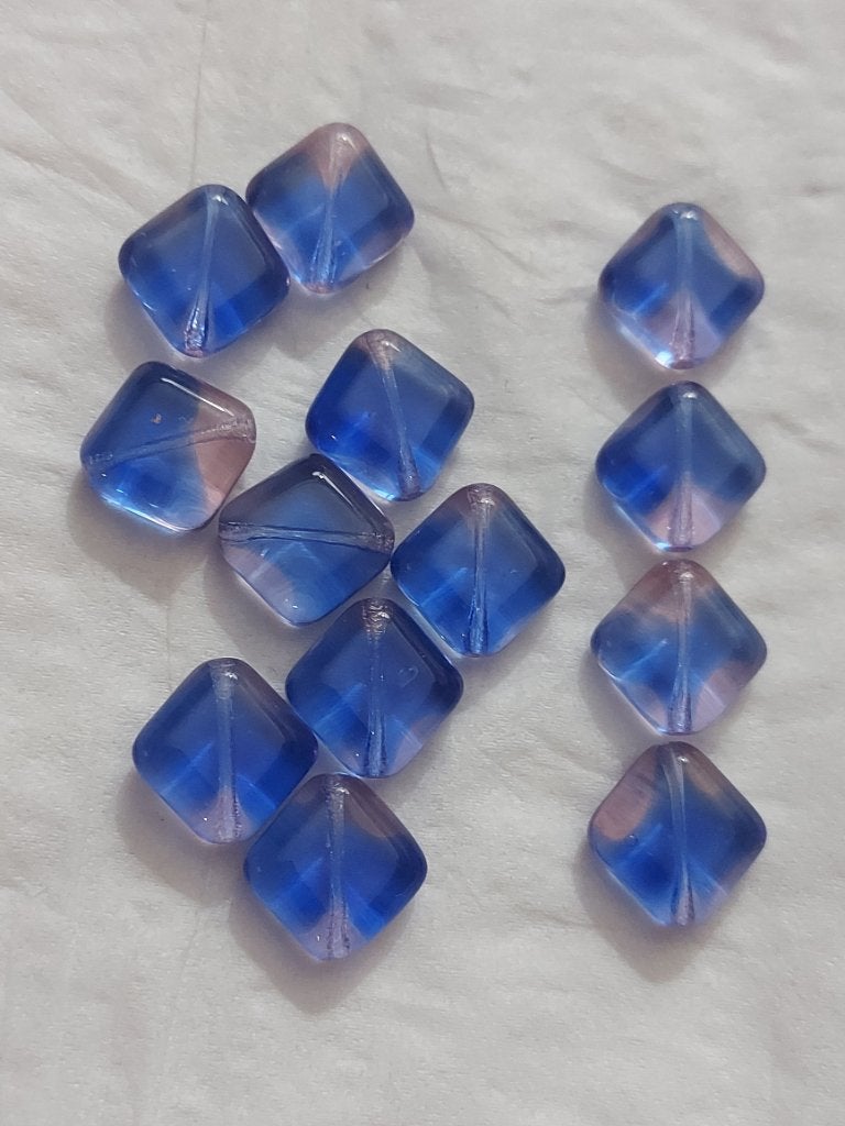 Tsjechische afgerond vierkant blauw met roze glaskralen, Verzenden, Nieuw, Kraal