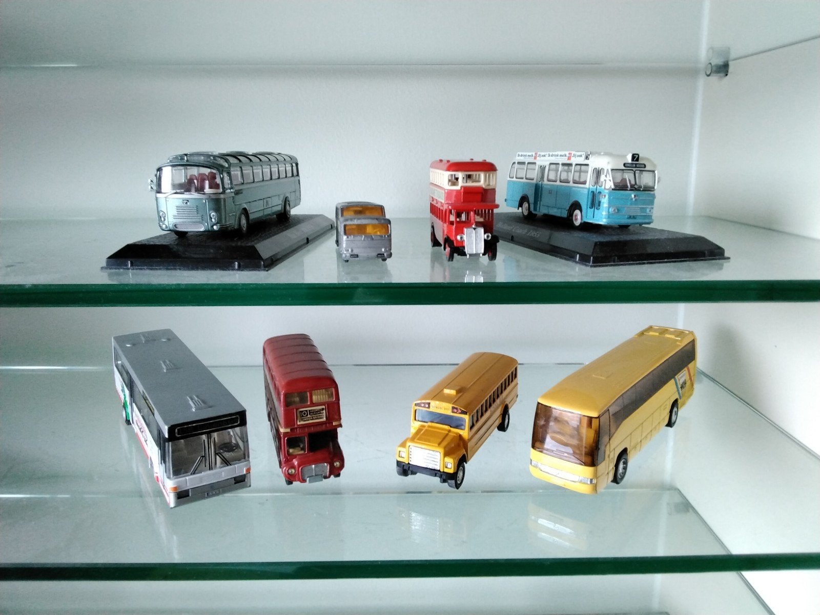 Verzameling modelbussen en DVD 'European Bus Legends', Ophalen of Verzenden