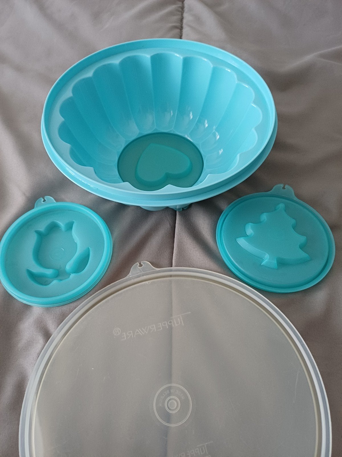 Tupperware puddingvorm met 3 kleine vormpjes, Huis en Inrichting, Keuken | Tupperware, Gebruikt, Blauw, Overige typen, Ophalen of Verzenden