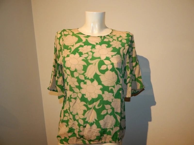 Essentiel Antwerp appeltjes groene top bloemen 36/38, Kleding | Dames, Verzenden, Zo goed als nieuw, Maat 36 (S), Groen