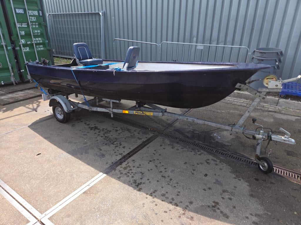 Placom 4,10 visboot te koop met pega trailer, Ophalen, Gebruikt, Tot 10 pk, Binnenboordmotor
