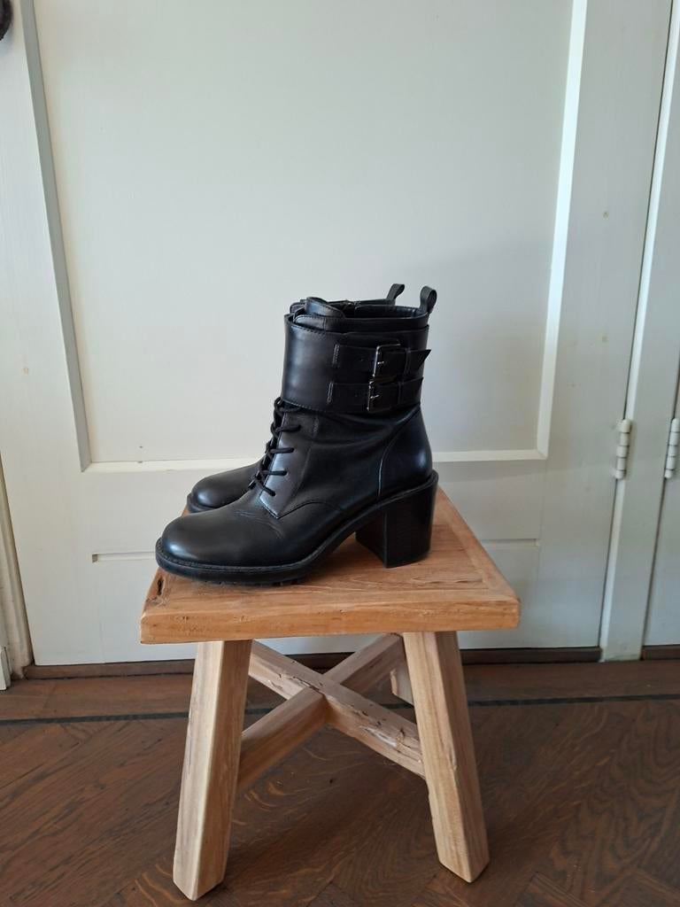 ZWARTE LAARSJES/ZARA /SENDRA/MT 39, Ophalen of Verzenden, Zo goed als nieuw, Zwart