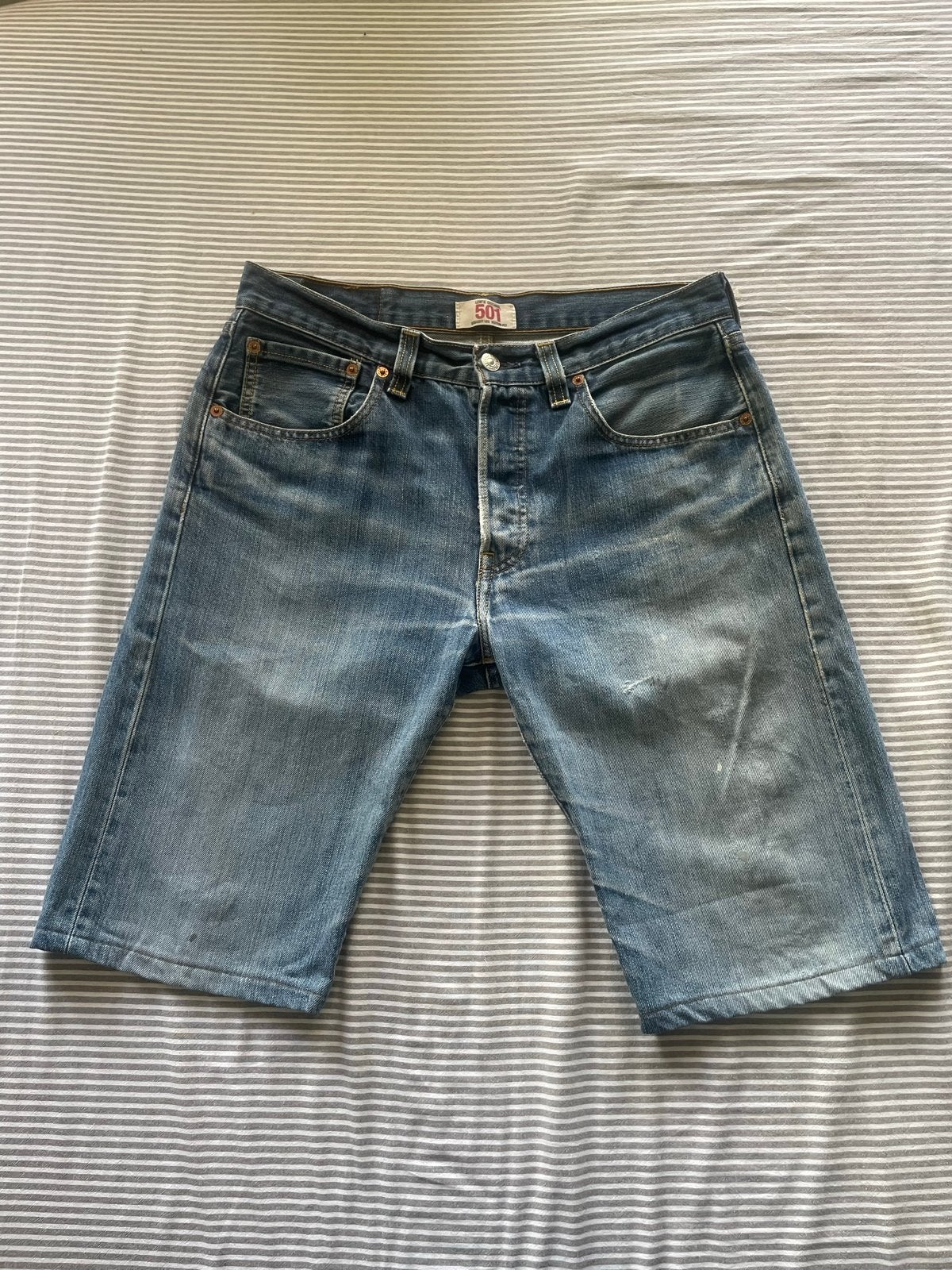 Levi's 501 korte spijkerbroek  shorts - Maat 32, Kleding | Dames, Broeken en Pantalons, Kort, Maat 34 (XS) of kleiner, Gedragen