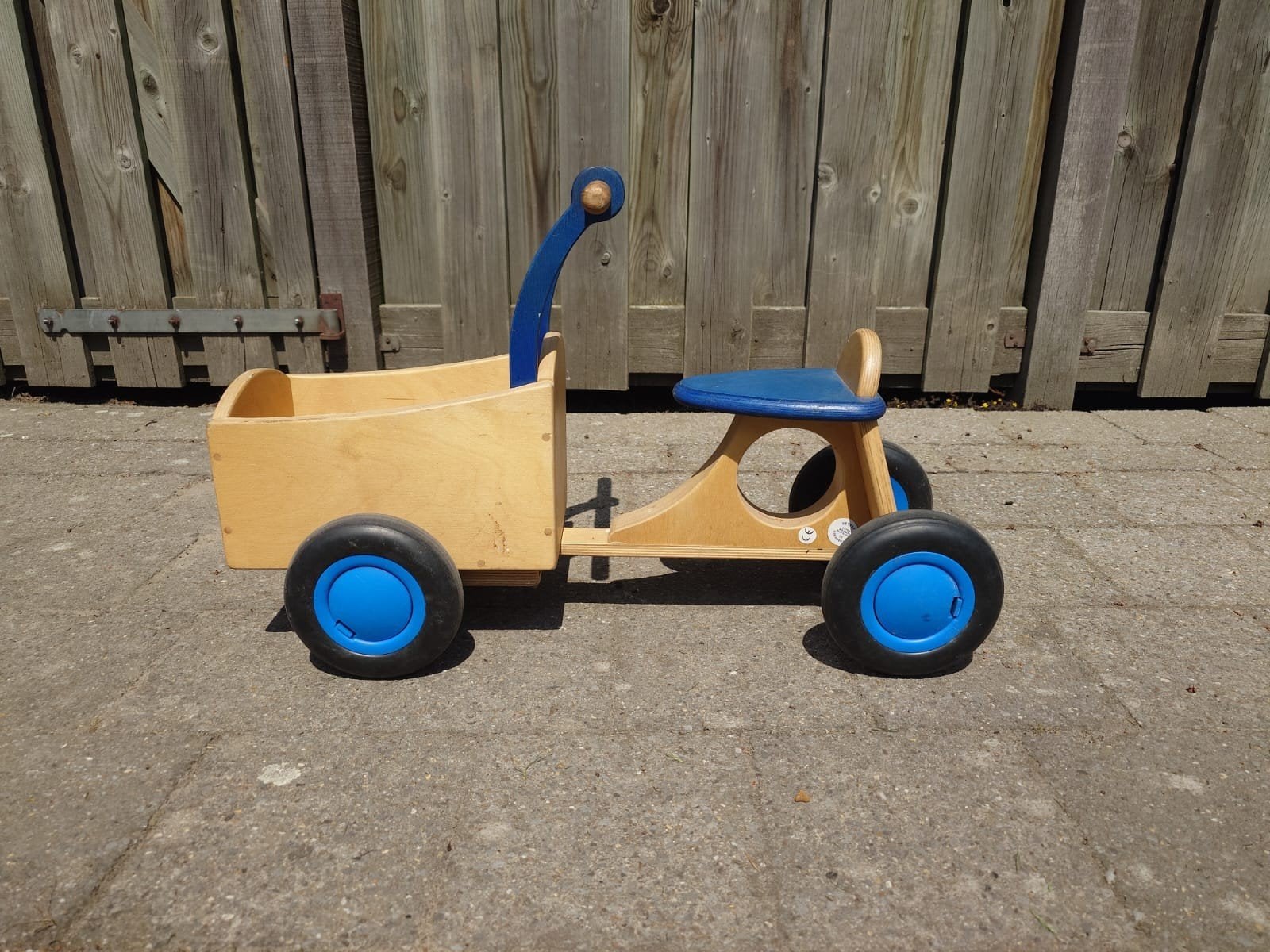 Houten loopfiets met kar - Blauw, Ophalen, Gebruikt, Rij- of Hobbelspeelgoed