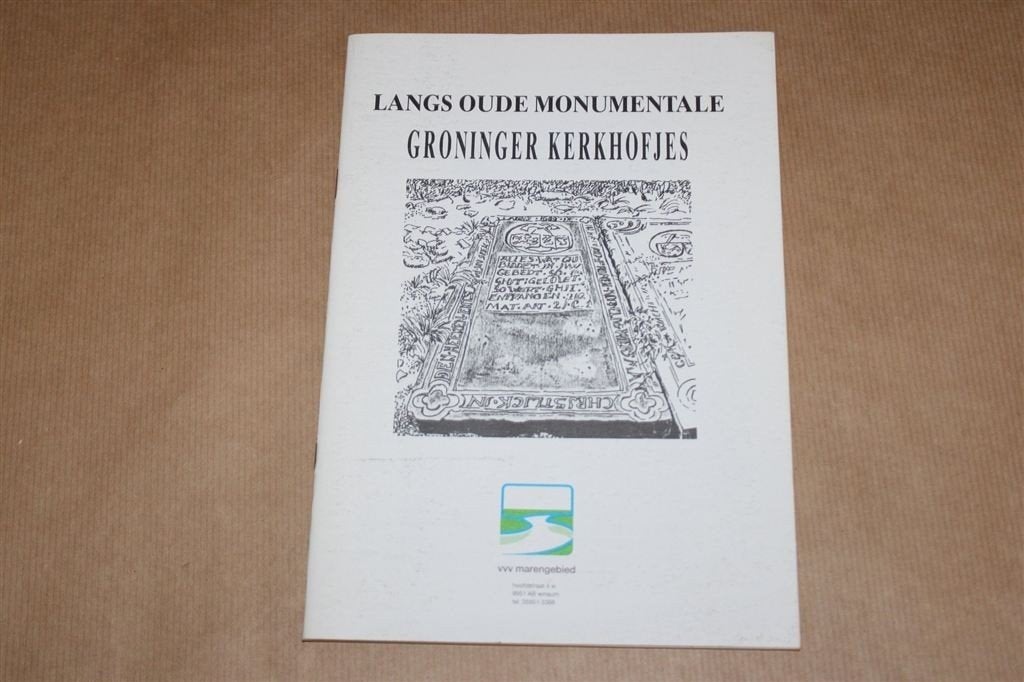 Langs oude monumentale Groninger kerkhofjes., Ophalen of Verzenden, Gelezen