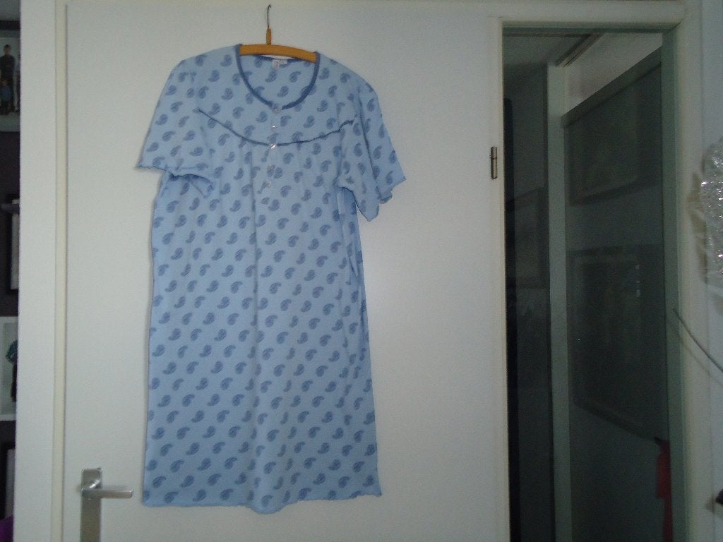nachthemd mt xl blauw met hardblauwe motieven, Onbekend, Ophalen of Verzenden, Zo goed als nieuw, Maat 46/48 (XL) of groter