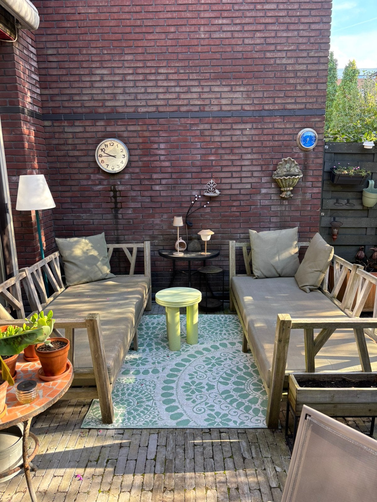 Twee houten futons (tuinbanken), Ophalen, Gebruikt, 8 zitplaatsen, Loungeset