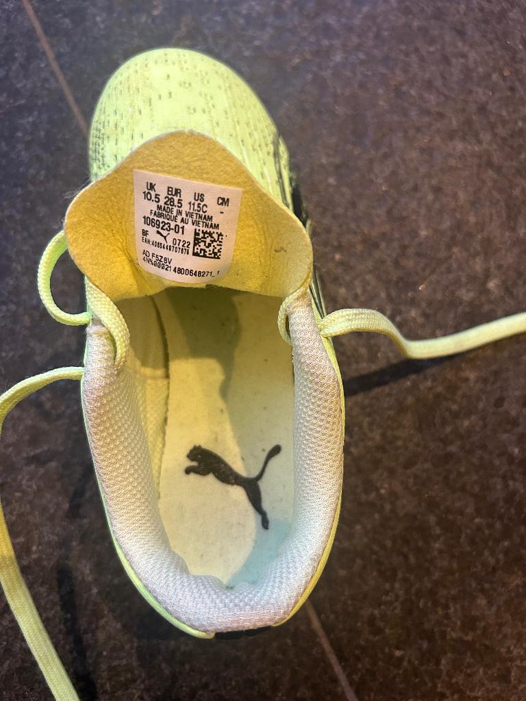 Puma voetbalschoenen kind maat 28,5, Ophalen, Maat XS of kleiner, Schoenen, Zo goed als nieuw