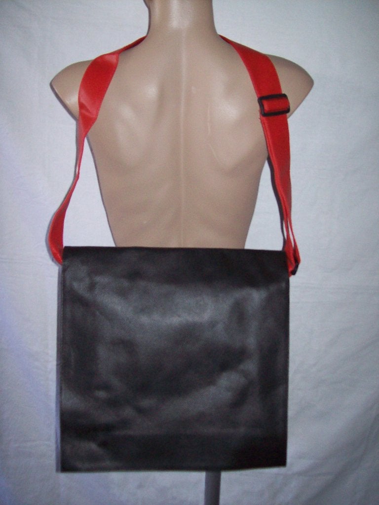 1 schoudertas rood-zwart 30X35 cm., Ophalen of Verzenden, Zo goed als nieuw, Zwart, Schoudertasje