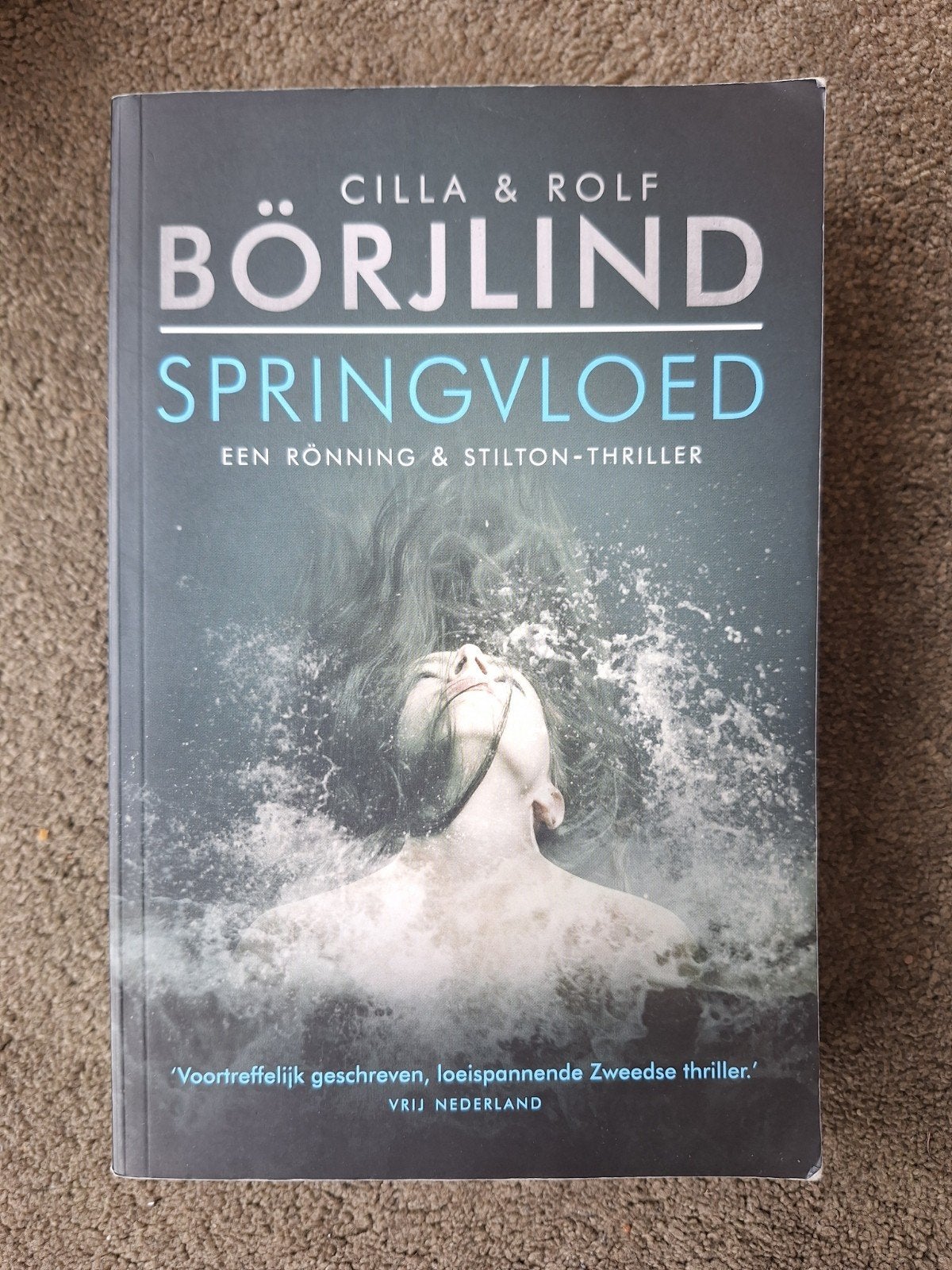 Cilla en Rolf Börjlind - Springvloed, Ophalen of Verzenden, Gelezen, Cilla Börjlind; Rolf Börjlind