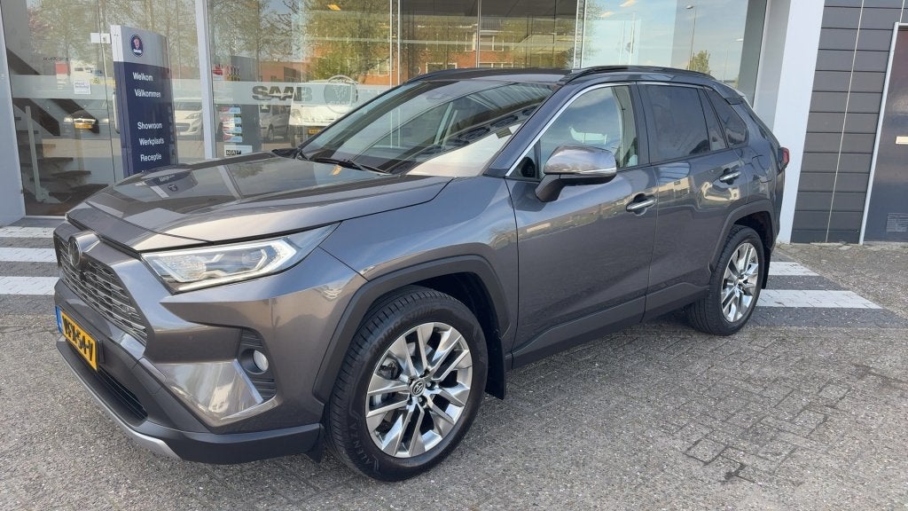 Toyota RAV4 2.0 VVT Executive Grijs kenteken AWD (bj 2020), Gebruikt, 4 cilinders, Bedrijf, Handgeschakeld
