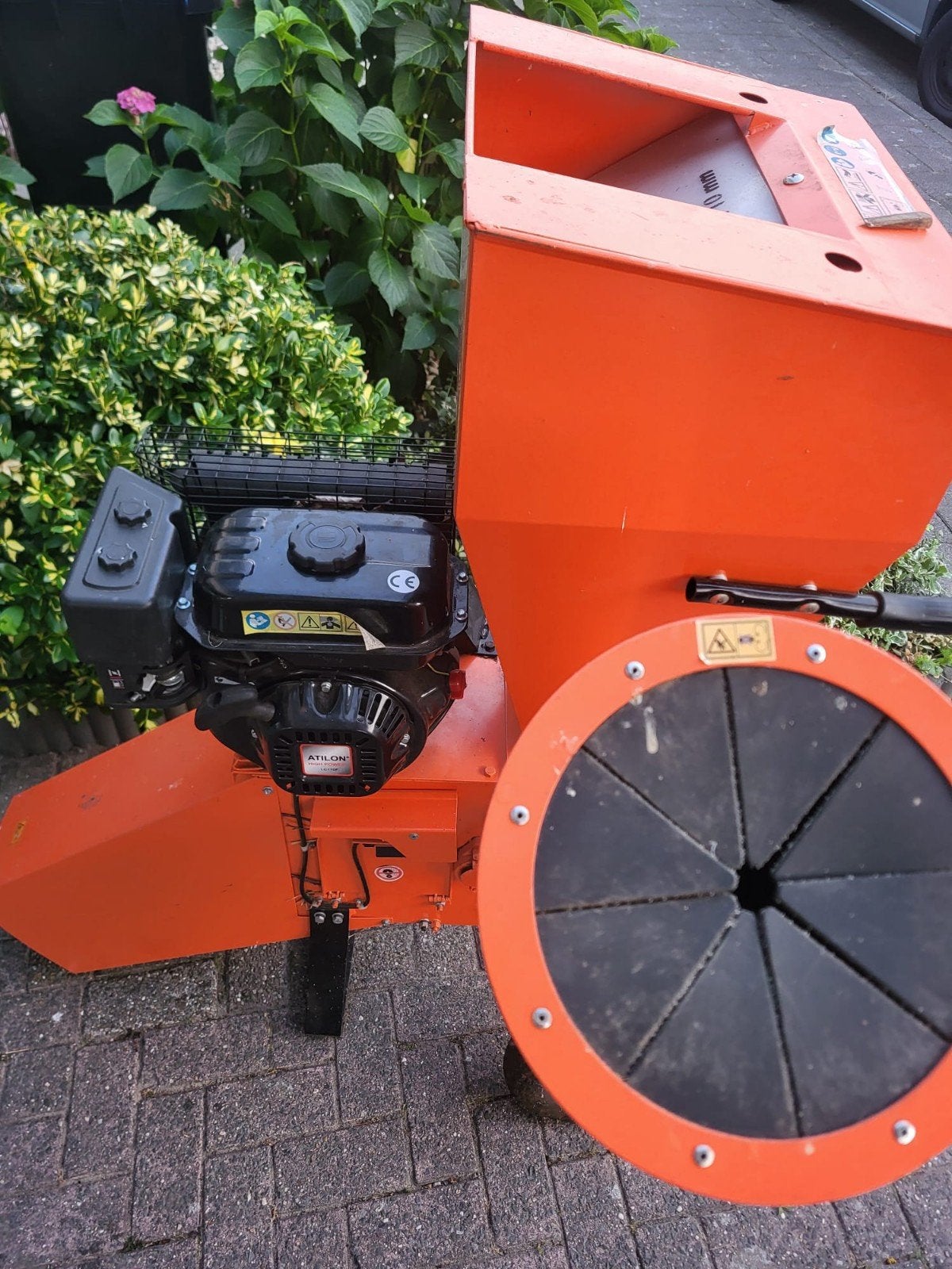Hakselaar/ takkenvernipperen met benzine motor, Tuin en Terras, Hakselaars, Ophalen of Verzenden, Gebruikt, Benzine, Atika
