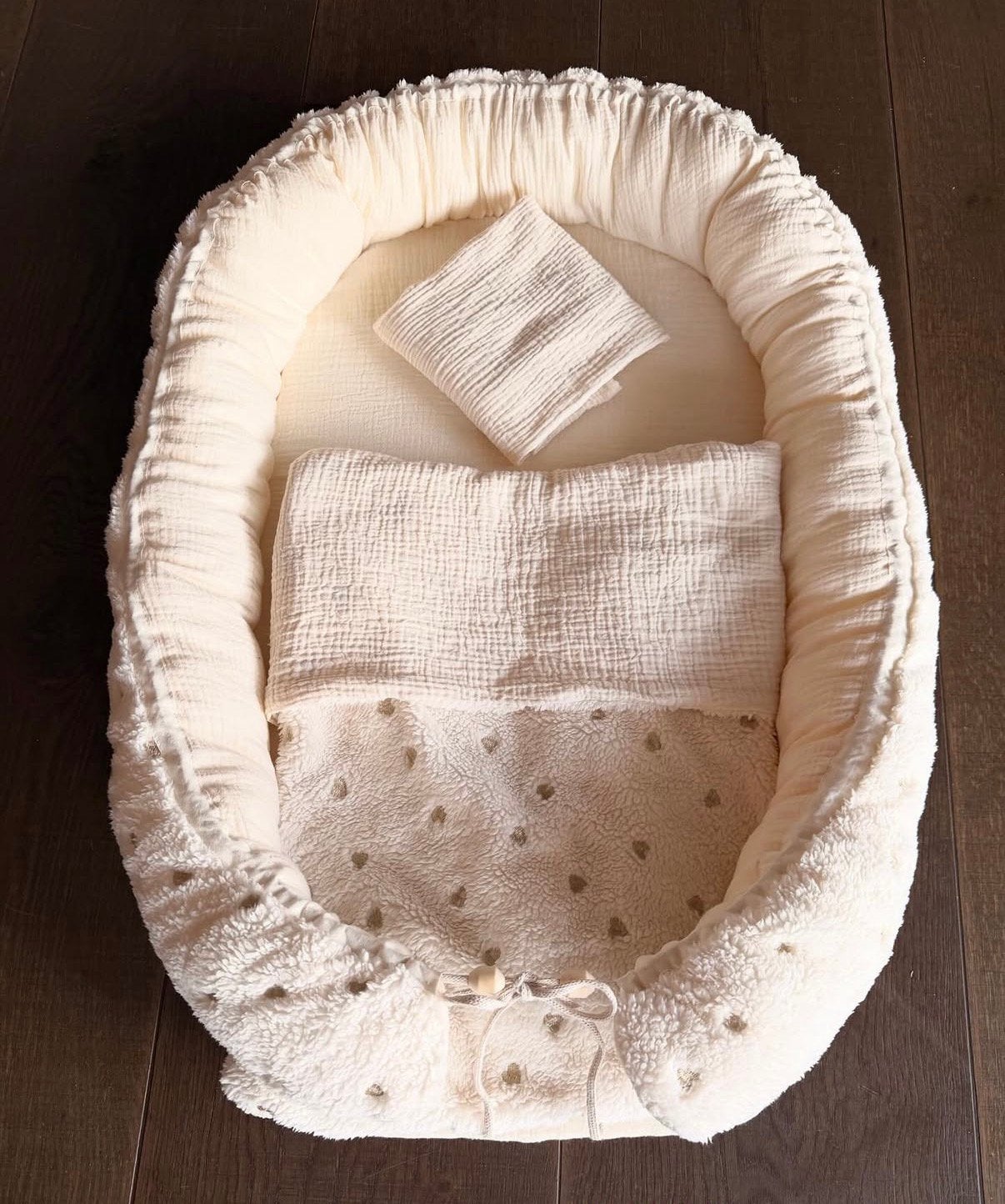 Babynestje teddy/hartjes, nieuw en handgemaakt, Ophalen of Verzenden, Nieuw, Overige typen