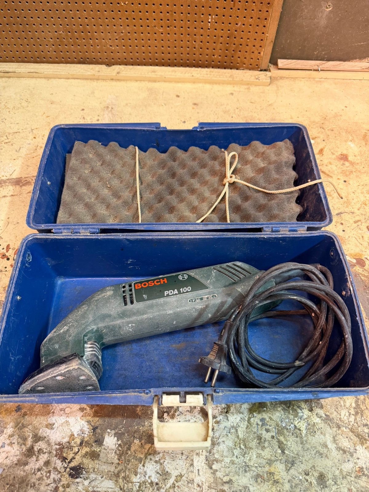Bosch Deltaschuurmachine/Driehoekschuurmachine (Met koffer), Ophalen, Gebruikt, Minder dan 600 watt, Vlakschuurmachine