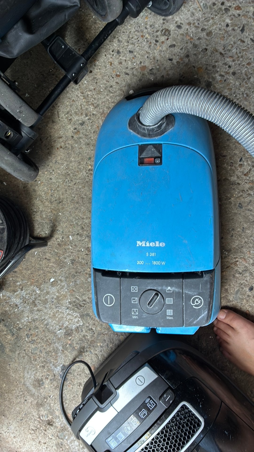 Defect stofzuiger miele s381, Witgoed en Apparatuur, Ophalen, Zo goed als nieuw
