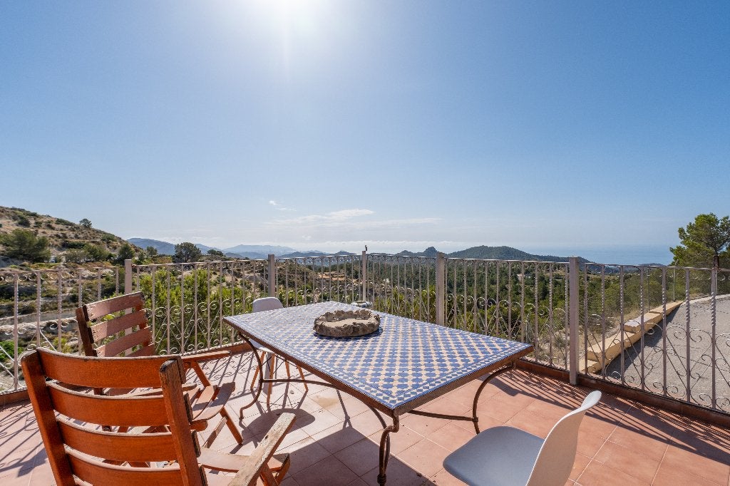 Unieke villa midden in de natuur met panoramish uitzicht, Relleu (Alicante), Spanje, 5 kamers, Woonhuis