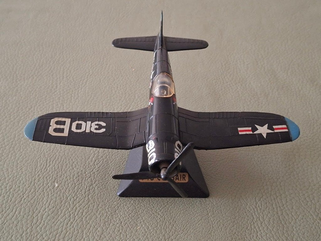 Vliegtuig F4U Corsair, Overige merken, 1:72 tot 1:144, Ophalen of Verzenden, Zo goed als nieuw