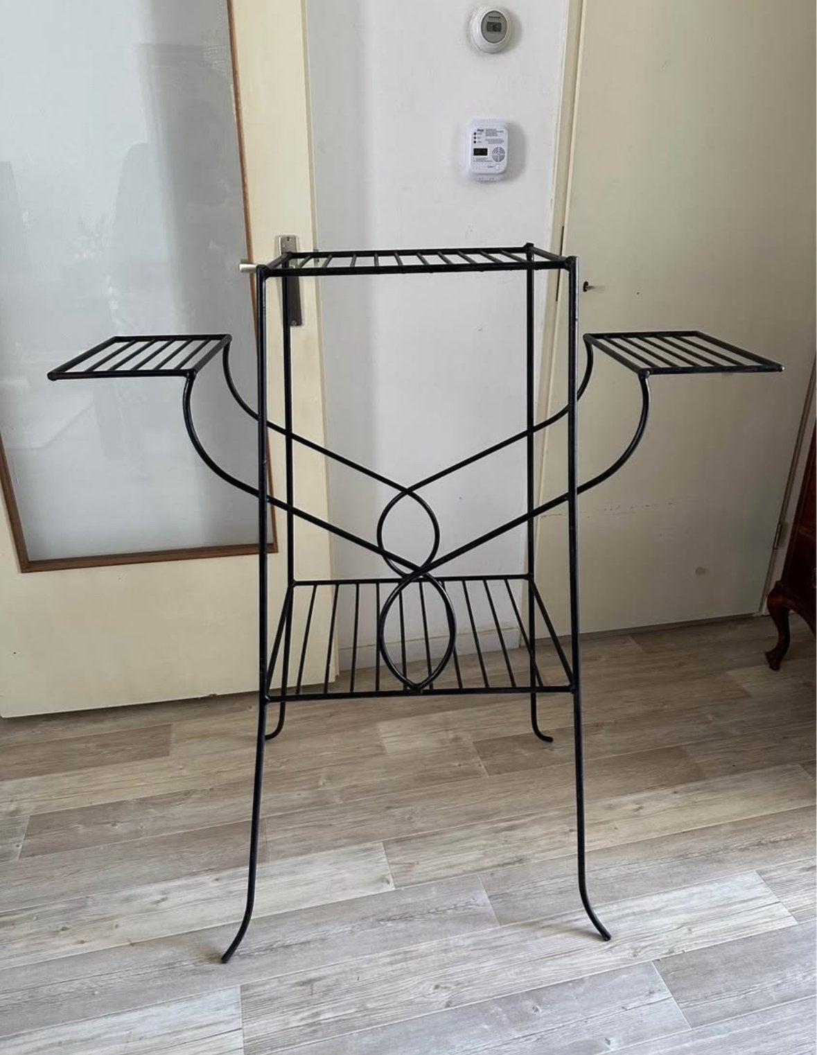 Zwart metalen plantenrek met 3 niveaus, Vintage, Ophalen of Verzenden, Metaal, Gebruikt